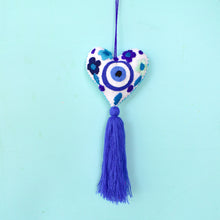 Load image into Gallery viewer, corazon azul tassel