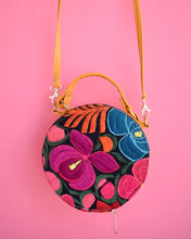 Load image into Gallery viewer, button bag
