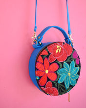 Load image into Gallery viewer, button bag