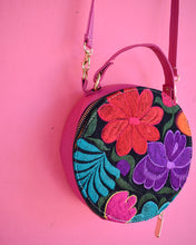 Load image into Gallery viewer, button bag