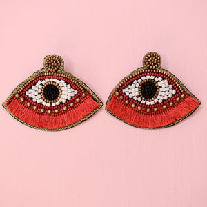 ojos rojos earrings