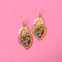 Load image into Gallery viewer, con amor earrings
