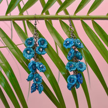 Load image into Gallery viewer, palm bouquet earrings
